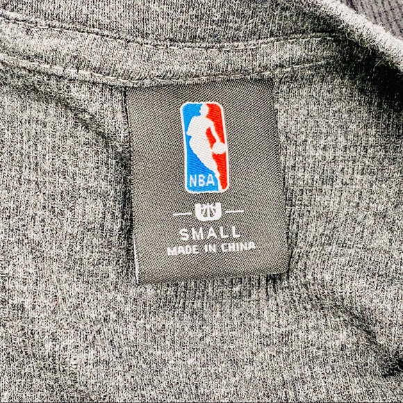 🎉Authentic NBA Chicago Bulls Long Sleeve ShirtA01 - Picture 7 of 7